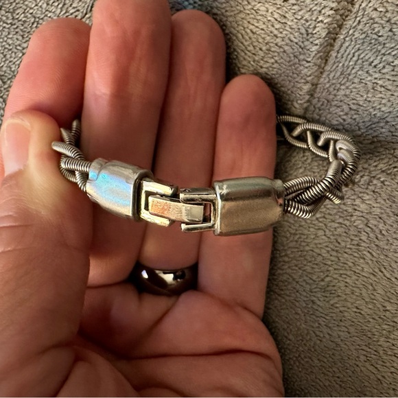 Bass Guitar String Bracelet - Picture 4 of 4